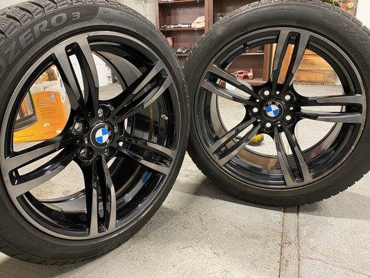 BMW Wheels Decontaminated, Polishes, and Ceramic Coates for easier cleaning in the future! Before and After.