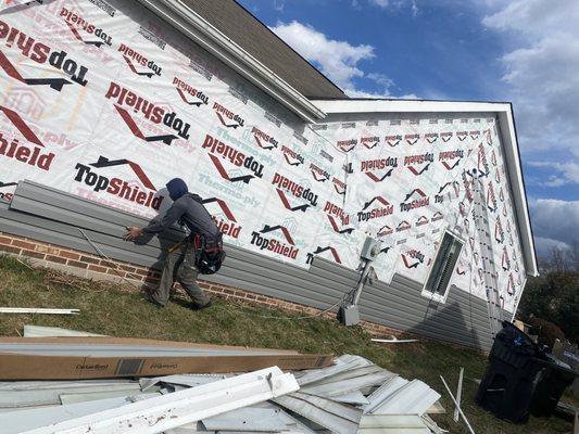 HR Roofing & Siding