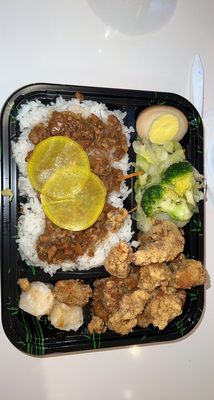 Popcorn chicken bento box