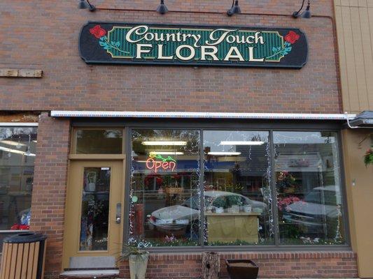 Country Touch Floral