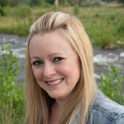 Kristen Dingwall, LCSW, co-owner of Two Rivers Therapy, trauma therapist providing therapy in Fort Collins and online in Colorado.