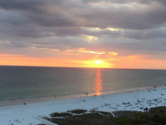 Most beautiful beach views from Oversized penthouse rental units.