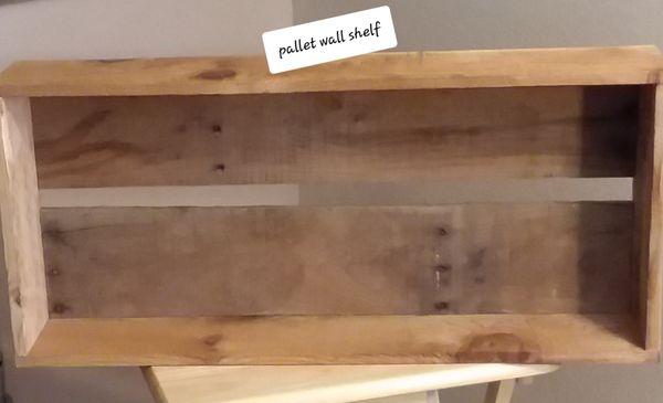 Floating pallet wood shelf