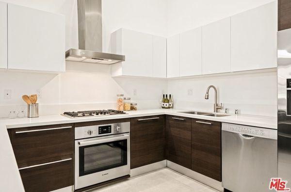 Installation oven and range hood. Total $450