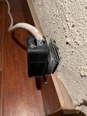 Air-conditioner electrical cord - hazard