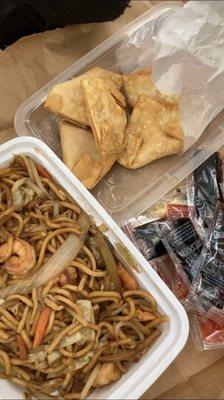 Shrimp Lo Mein & Crab Rangoon (4)