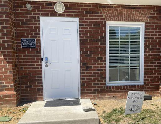 Side entrance for patient pick-up