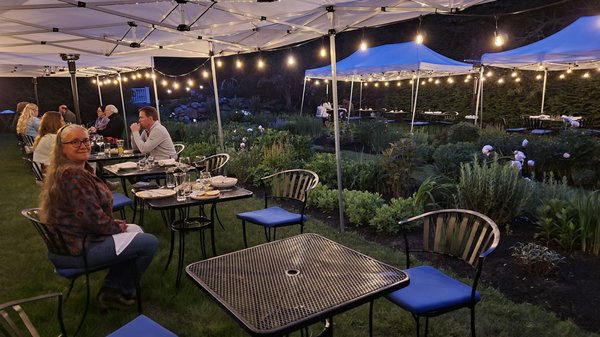 Gorgeous garden dining