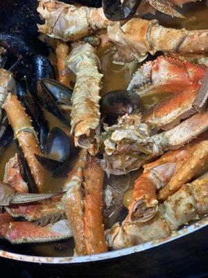 Snow Crabs & Mussels