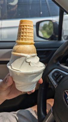 Two soft serves into one