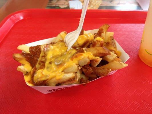 Chili cheese fries