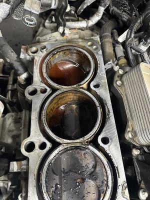 Leaking cylinder head gasket