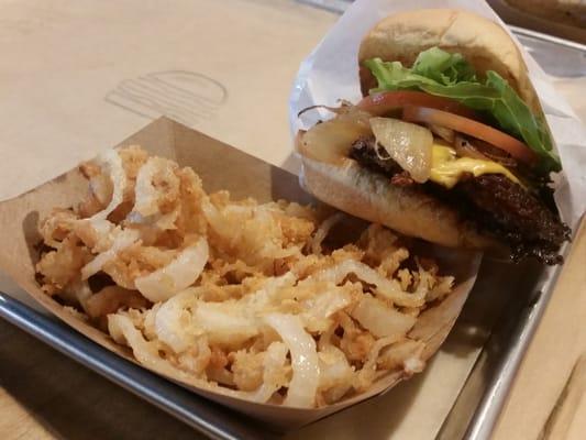 Cheeseburger and onion straws