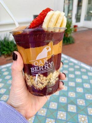 Build your own açaí bowl