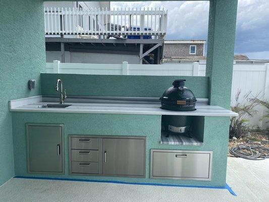 Final finished outdoor kitchen