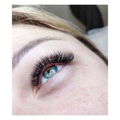 volume lash extensions