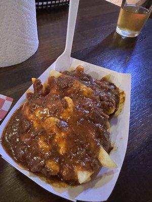 Chili cheese fries