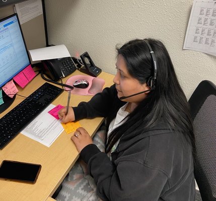 Bilingual customer service available 24/7