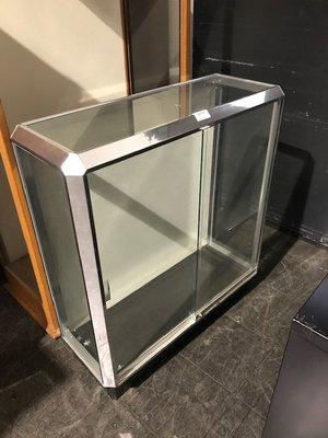 Glass display cabinet