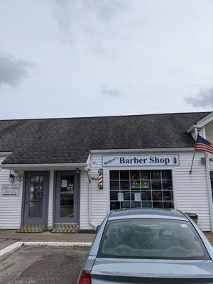 Robert's Barber Shop