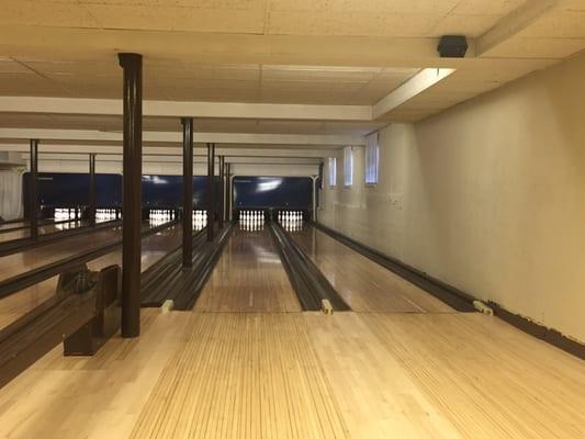 Bowling lanes