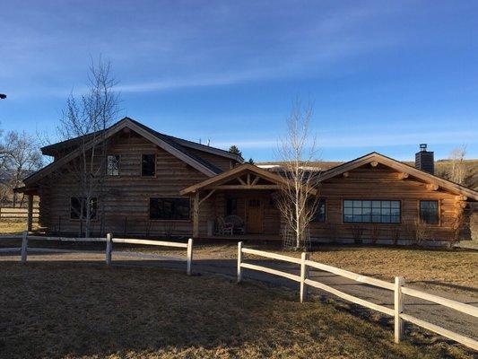 Gonebeaver log home