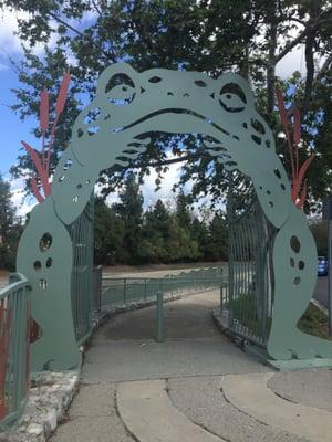 Entrance to the walkway off of Laurel Canyon for