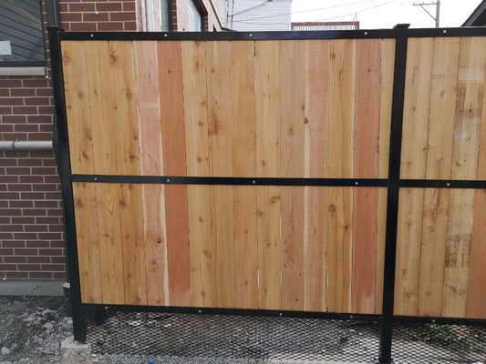 A wood fence design we do