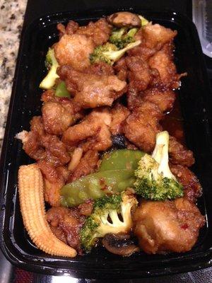 General Tso's chicken - typically spicy and only with broccoli, but had mushroom, snow peas and some sort of tiny corn this time & was bland