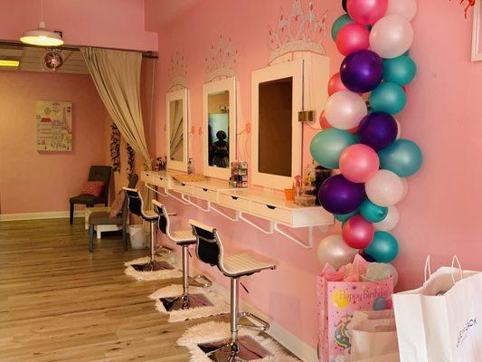 Salon area for hair / make up