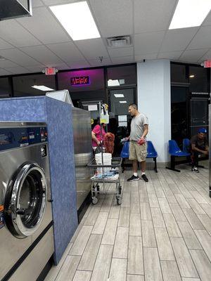 Wash Tub Laundromat