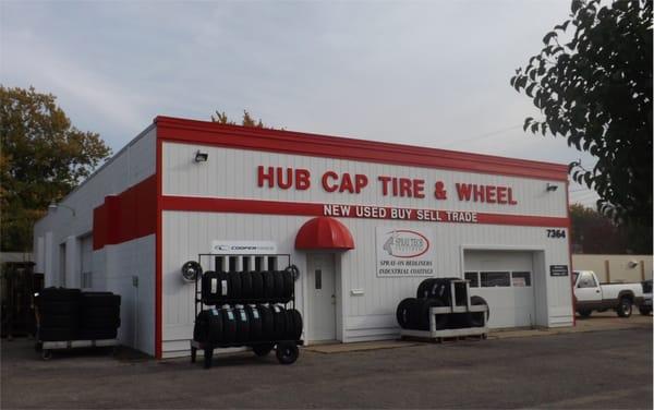 hubcaps.hub caps.tires.wheels.rims