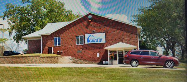 The Real Estate Group - 2401 Broadway Street Pekin, Illinois