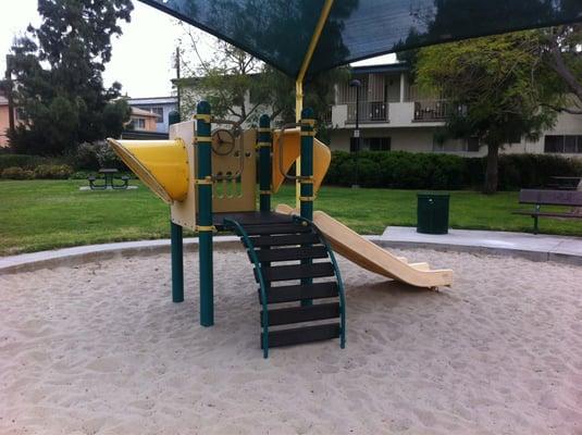 Toddler play structure