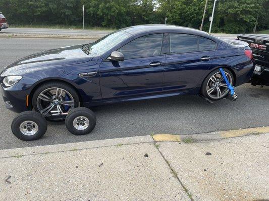 BMW M6 picked up and taken to Brooklyn