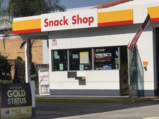 They got a small snack shop. Nice clerk