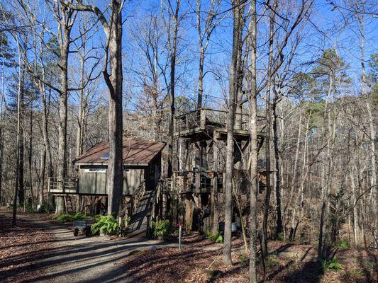 Bolt Farm Treehouse (Walhalla, SC location)