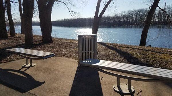 One of the resting/sitting areas along the path