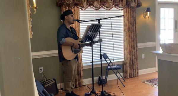 Fredd Reyes wowing us with his beautiful music.