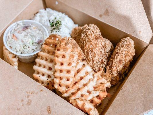 Soy Garlic Wing Box (4 pc)