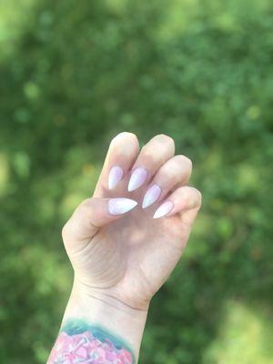 Baby boomer nail/pink and white ombré claws