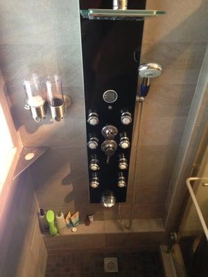 Cool shower panel