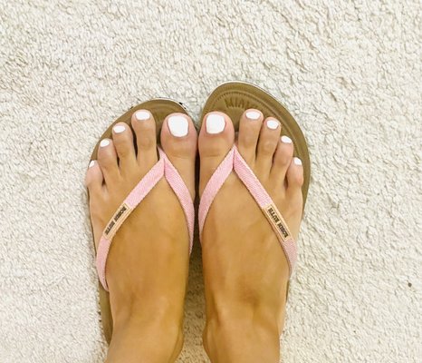 White gel pedicure