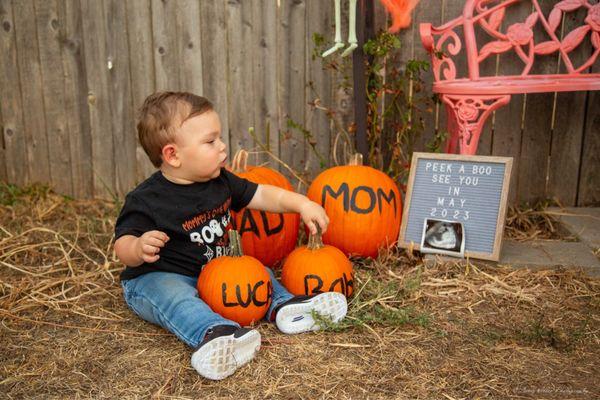 Halloween pregnancy announcement