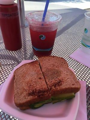 Vegetable sandwich and blackberry lemonade