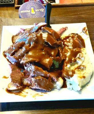 Open Faced Roast Beef Sandwich and mashed potatoes