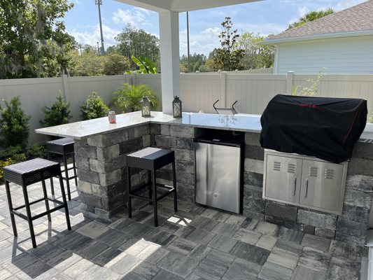 Outdoor Kitchen