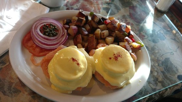 Smoked Salmon Benedict