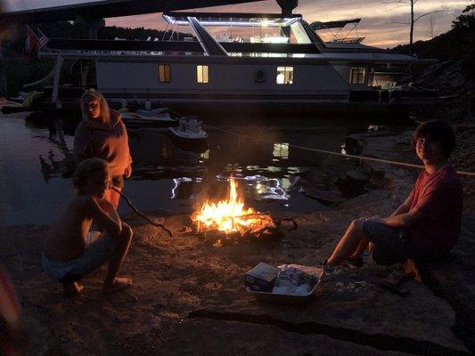 Lacey's Narrows Marina