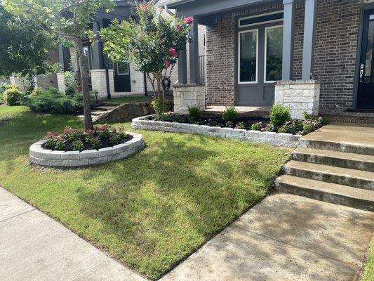 Here we install the pebbles and the plants